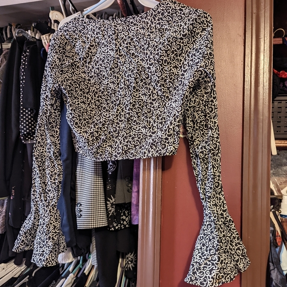 Vintage crop top with belled sleeves - Picture 2 of 5